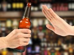 Bệnh vảy nến nên tránh xa rượu bia